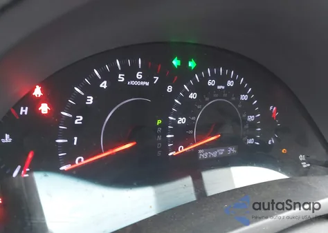 2010 Toyota Camry Le z USA, uszkodzony, nr VIN 4T1BF3EK4AU015190